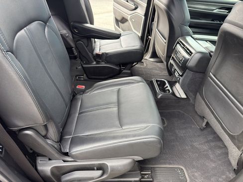 Used 2024 Jeep Wagoneer Series III image 30