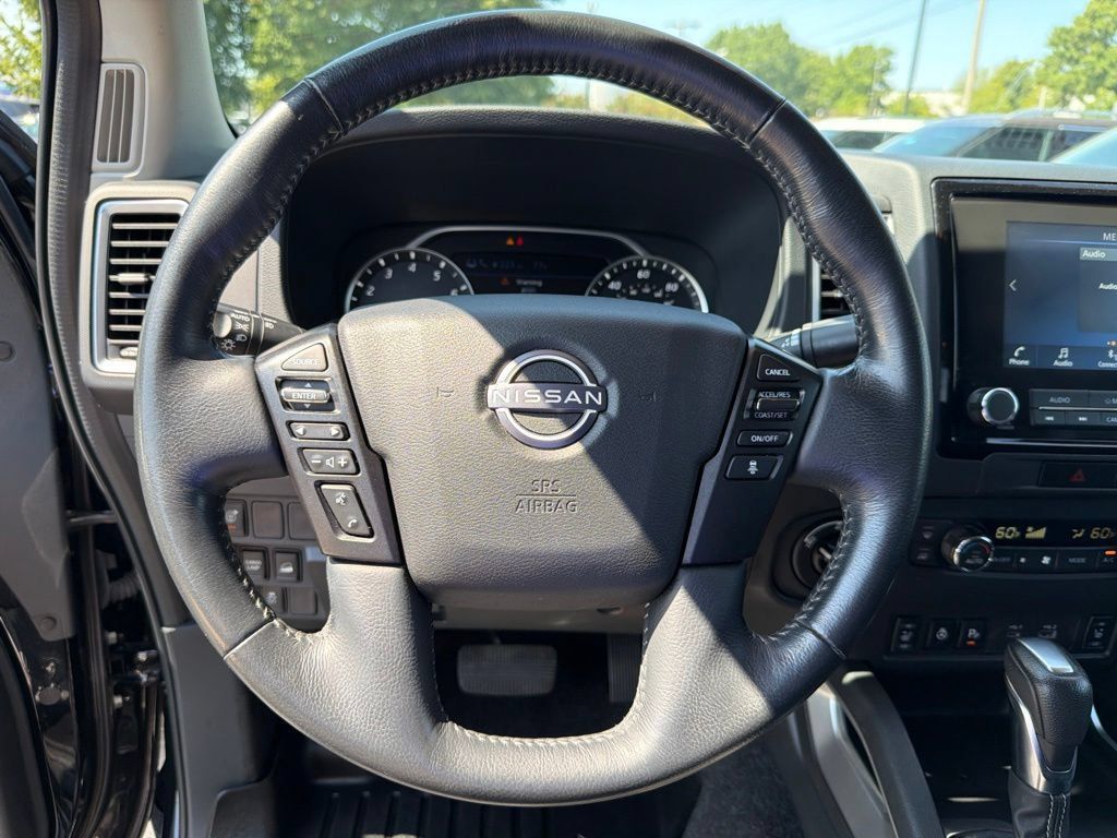 Used 2022 Nissan Frontier SV AWD/4WD image 18