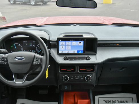 Used 2023 Ford Maverick XLT image 35