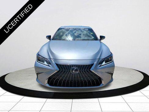 Certified 2022 Lexus ES 350 w/ Premium Package FWD image 9