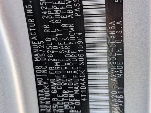 Used 2025 Toyota Camry LE w/ Convenience Package image 22