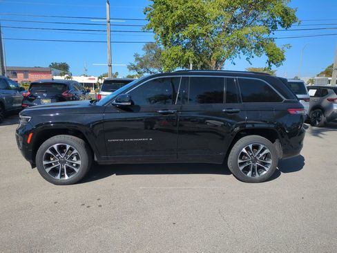 Used 2023 Jeep Grand Cherokee Overland image 9