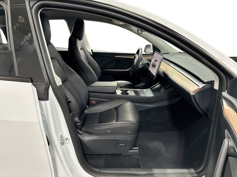 Certified 2023 Tesla Model Y 2WD image 11