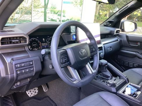 Certified 2025 Toyota 4Runner TRD Sport Premium w/ Tow Technology Package AWD/4WD image 9