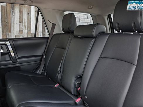Used 2019 Toyota 4Runner TRD Off-Road Premium AWD/4WD image 25