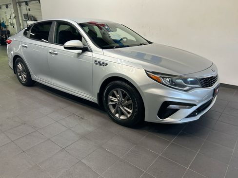 Used 2020 Kia Optima LX FWD image 2