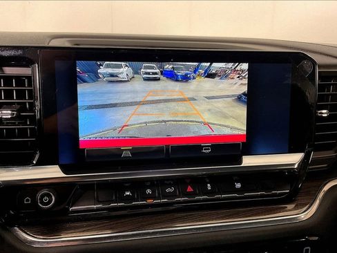 Used 2024 Chevrolet Silverado 1500 LT image 30