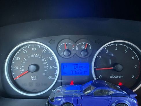 Used 2008 Hyundai Tiburon GS FWD image 2
