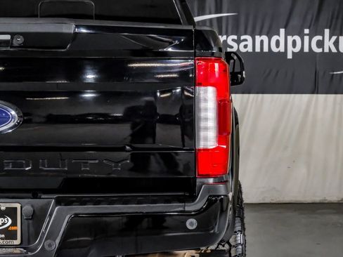 Used 2019 Ford F250 Lariat w/ Lariat Ultimate Package image 43