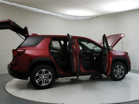 Used 2026 GMC Terrain Elevation image 12