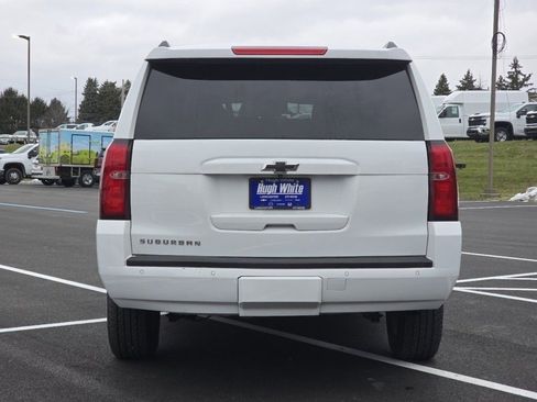 Used 2019 Chevrolet Suburban LT RWD image 14