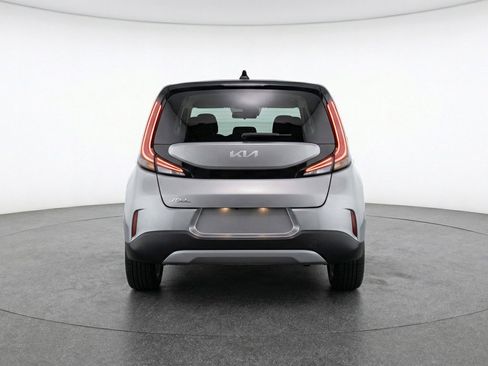 Used 2025 Kia Soul LX w/ LX Technology Package image 7