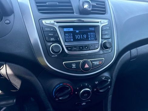 Used 2016 Hyundai Accent SE FWD image 24