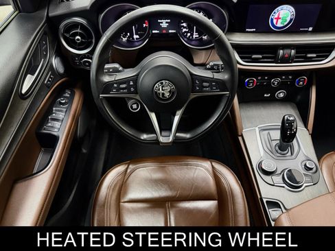 Used 2018 Alfa Romeo Stelvio Ti image 2