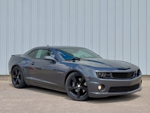 Used 2010 Chevrolet Camaro SS w/ RS Package RWD image 8