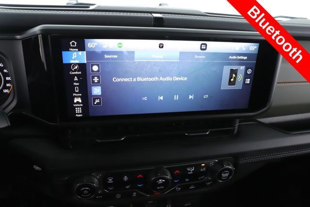 Used 2024 Jeep Gladiator Mojave AWD/4WD image 23