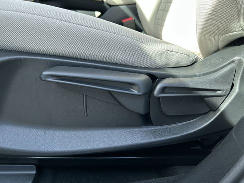 New 2026 Honda HR-V LX image 14