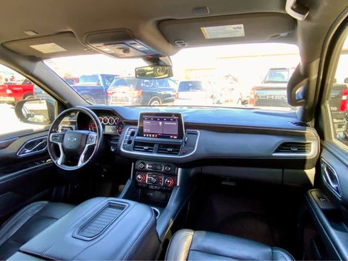 Used 2021 Chevrolet Suburban Z71 AWD/4WD image 29
