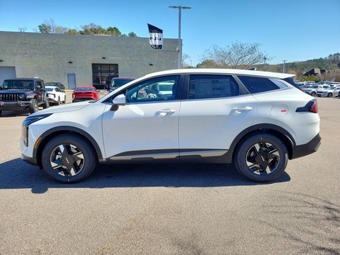 New 2026 Kia Sportage LX image 21