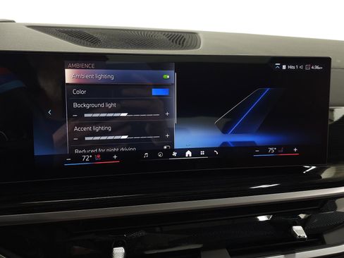 Used 2025 BMW X6 xDrive40i w/ Climate Comfort Package image 32