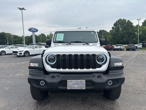 Used 2024 Jeep Wrangler Sport AWD/4WD image 8