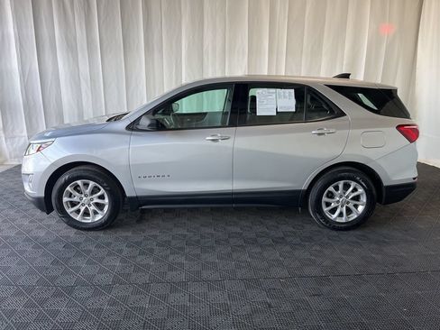 Used 2019 Chevrolet Equinox LS FWD image 25