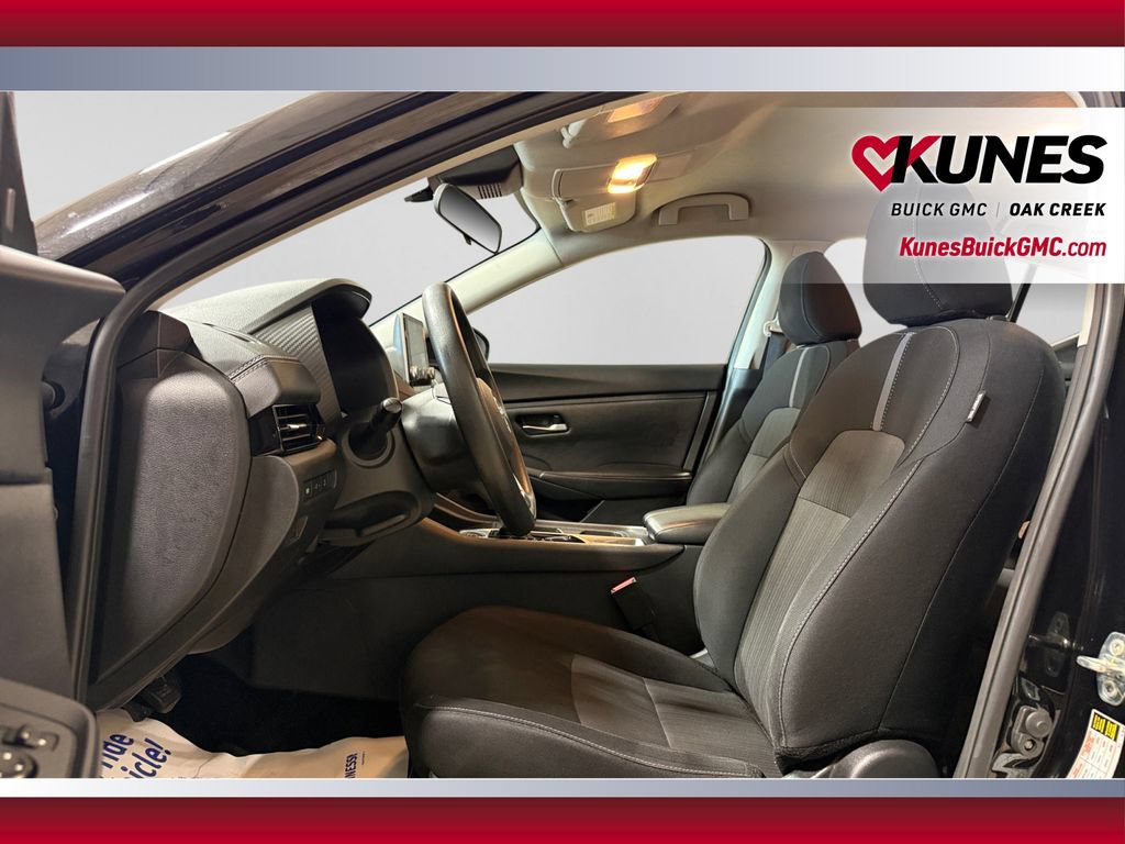 Used 2024 Nissan Sentra SV FWD image 22