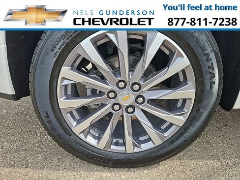 Used 2023 Chevrolet Traverse Premier image 7