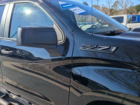 Used 2025 Chevrolet Silverado 1500 Custom Trail Boss w/ Turbomax Blackout Package image 12