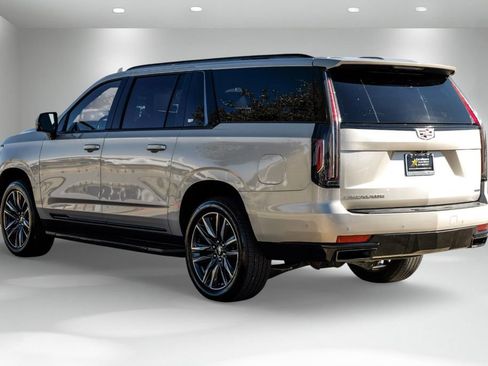 Used 2021 Cadillac Escalade ESV Sport image 9