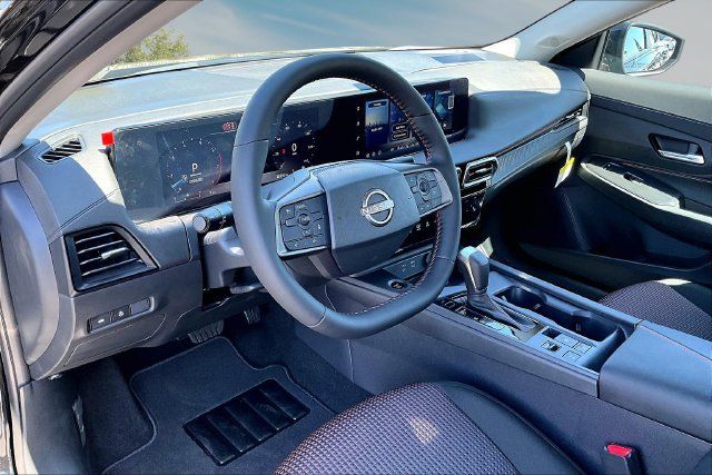 New 2027 Nissan Sentra SR w/ SR All Weather Package FWD image 7