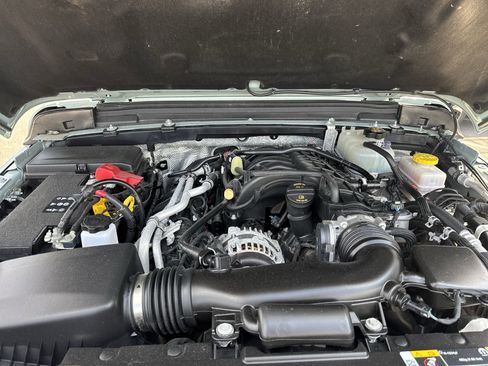 Used 2024 Jeep Wrangler Unlimited Rubicon w/ XTREMEE 35" Tire Package image 27