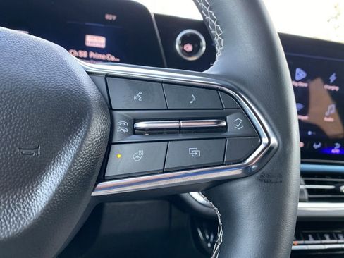 Used 2025 Chevrolet Equinox EV LT w/ Convenience Package image 46