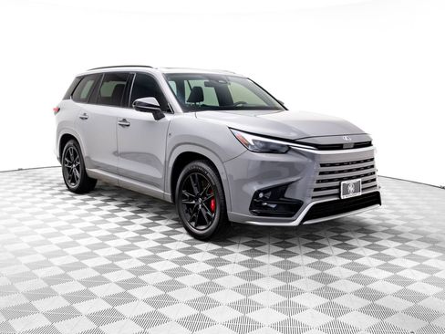 Used 2024 Lexus TX 500h AWD w/ Technology Package image 8