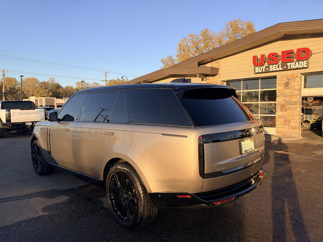 Used 2023 Land Rover Range Rover Long Wheelbase SE AWD/4WD image 9