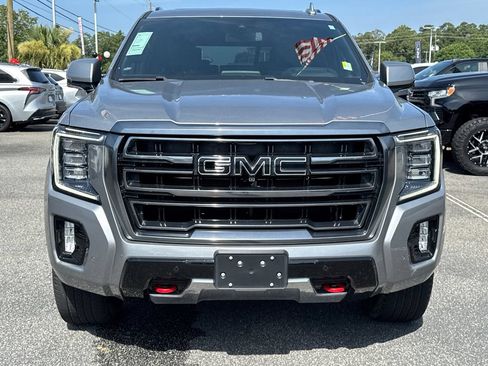 Used 2023 GMC Yukon AT4 w/ AT4 Premium Package AWD/4WD image 8