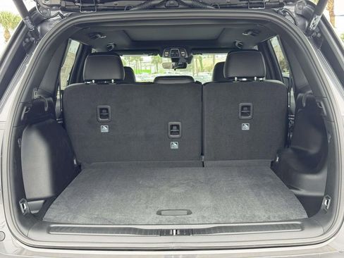 New 2025 Jeep Grand Cherokee Limited w/ Black Appearance Package image 5