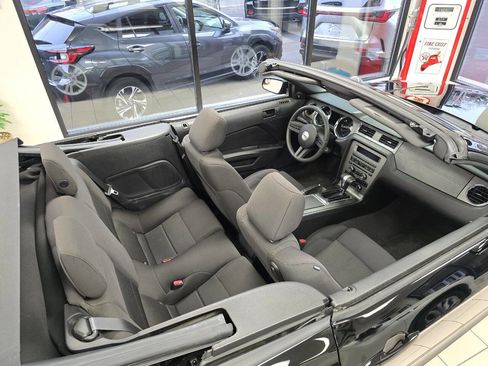 Used 2012 Ford Mustang Convertible image 35