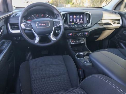 Used 2023 GMC Terrain SLE w/ Driver Convenience Package image 16