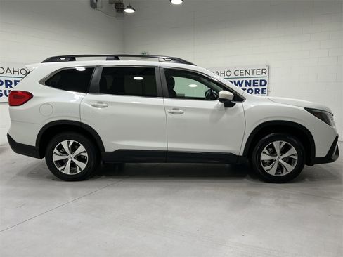 Certified 2024 Subaru Ascent Premium w/ Convenience Package image 9