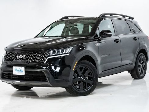 Certified 2022 Kia Sorento S w/ Panoramic Sunroof Package AWD/4WD image 1