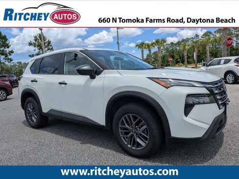 Used 2024 Nissan Rogue S AWD/4WD image 1