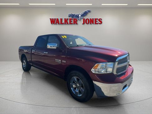 Used 2019 RAM 1500 Classic SLT RWD image 1