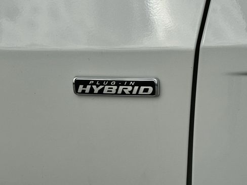 New 2025 Ford Escape SE w/ PHEV Premium Package image 5