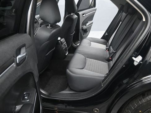 Used 2022 Chrysler 300 Touring w/ Sport Appearance Package RWD image 13