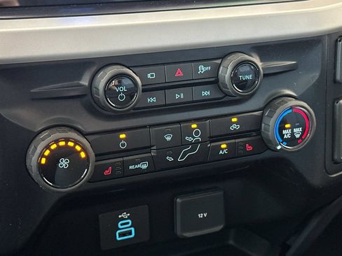New 2026 Ford F250 XLT w/ XLT Premium Package AWD/4WD image 19