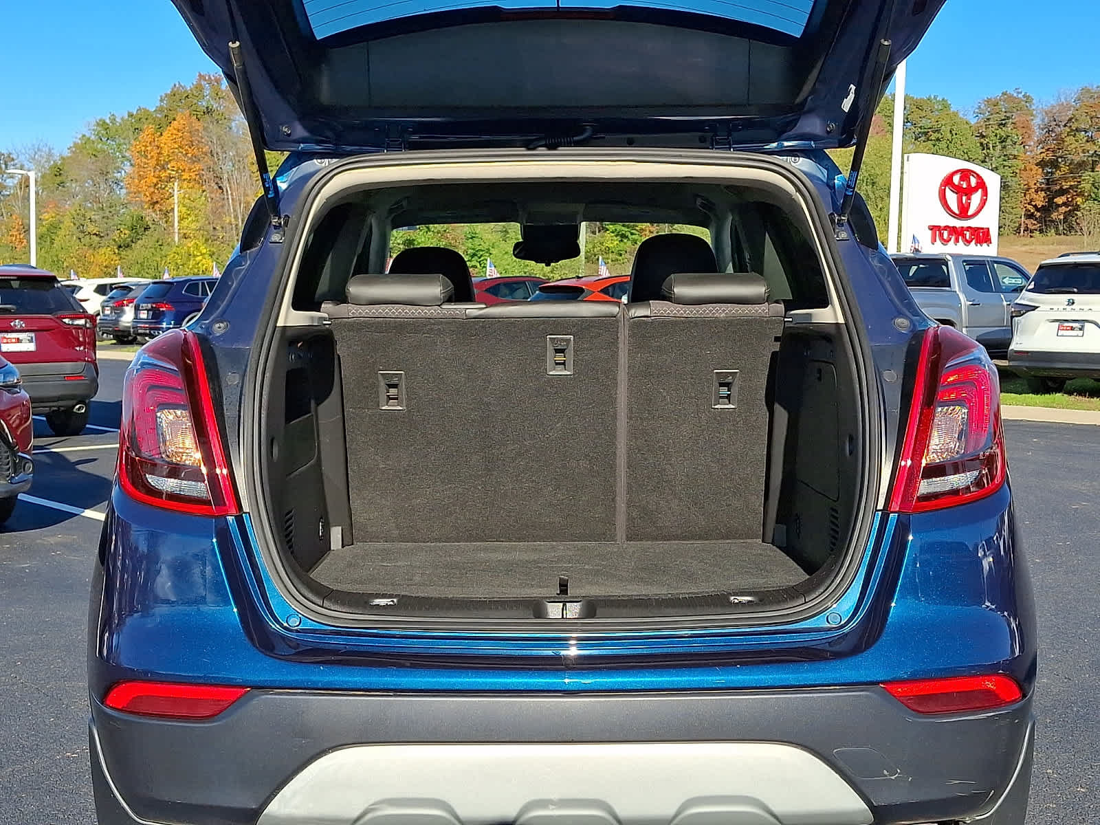 Used 2019 Buick Encore Preferred AWD/4WD image 30