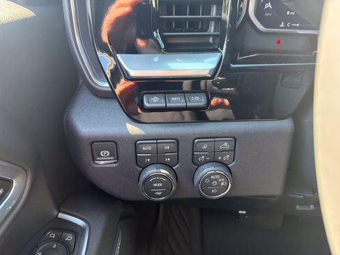 New 2026 Chevrolet Silverado 3500 LTZ AWD/4WD image 16