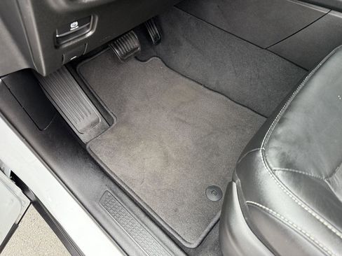 Used 2023 Jeep Grand Cherokee L Limited image 20