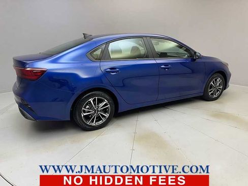 Used 2024 Kia Forte LXS w/ LXS Technology Package image 5